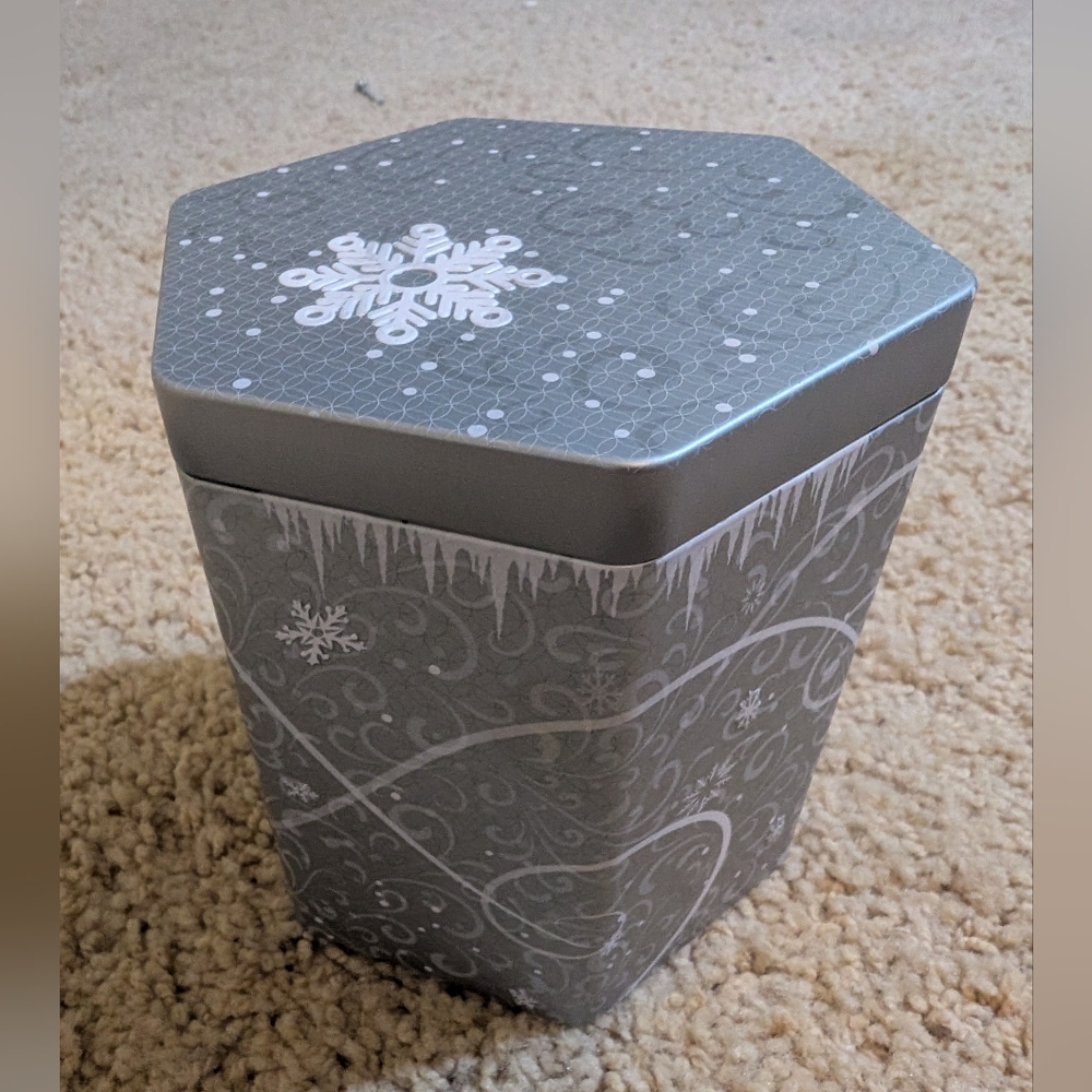 Snowflake Tin Girl Scout 1